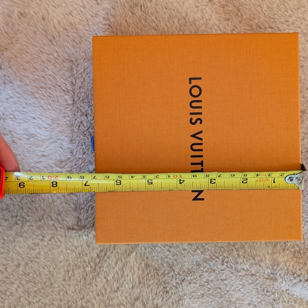 Box LV - Picture 4 of 11